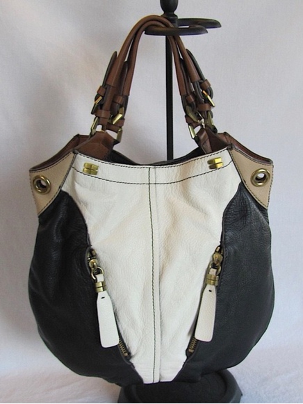 VINTAGE *RARE* orYANY Sydney leather bag, designed as a convertible hobo style - Picture 10 of 17